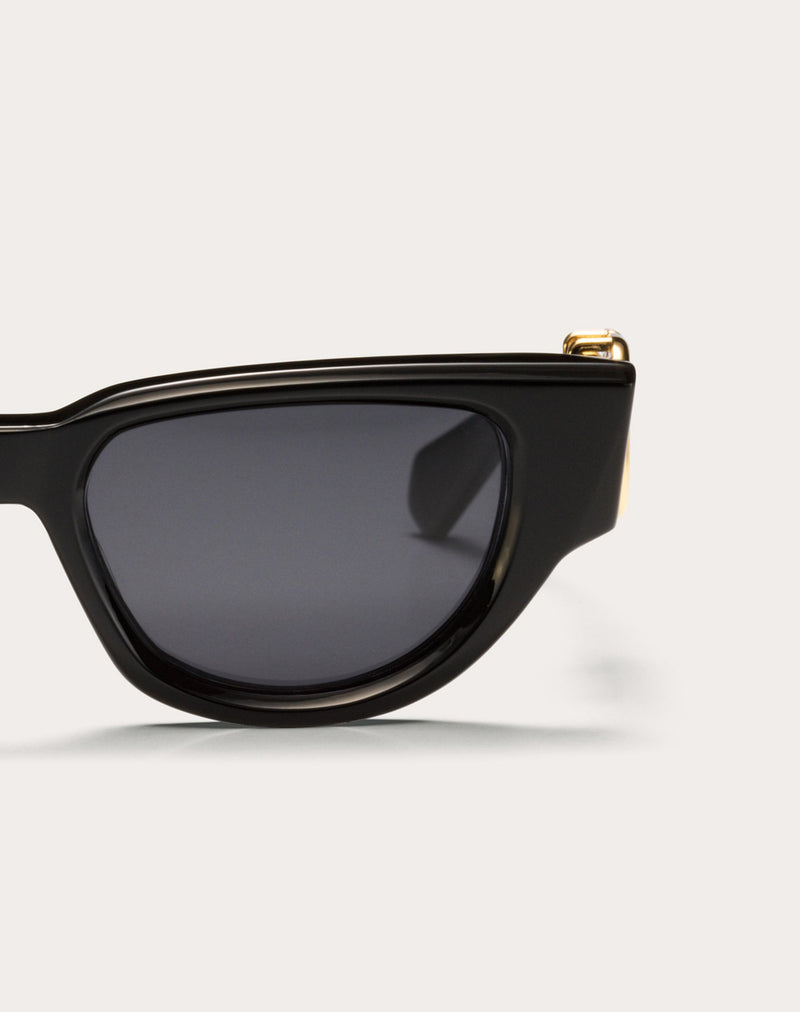 V - DUE - Black