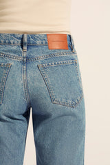 Eda Mid Straight Jean Heritage