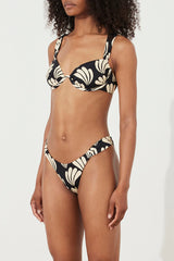 PALM ROUCHED SIDE CURVE BRIEF