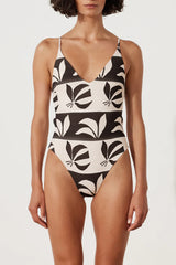 IRIS PALM ONE PIECE