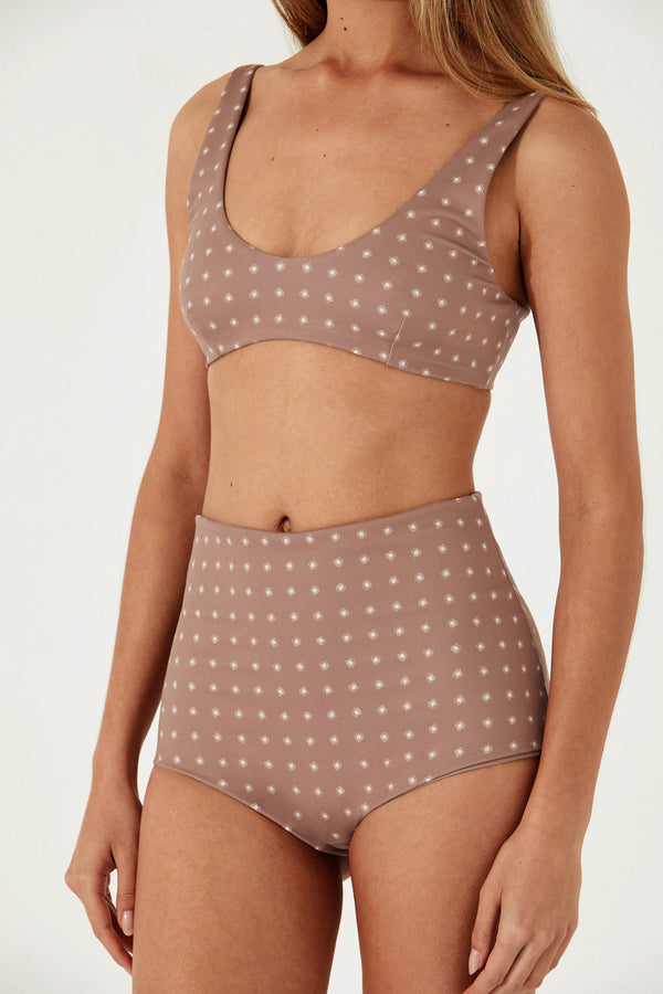 EARTH DAISY HIGH FULL BRIEF